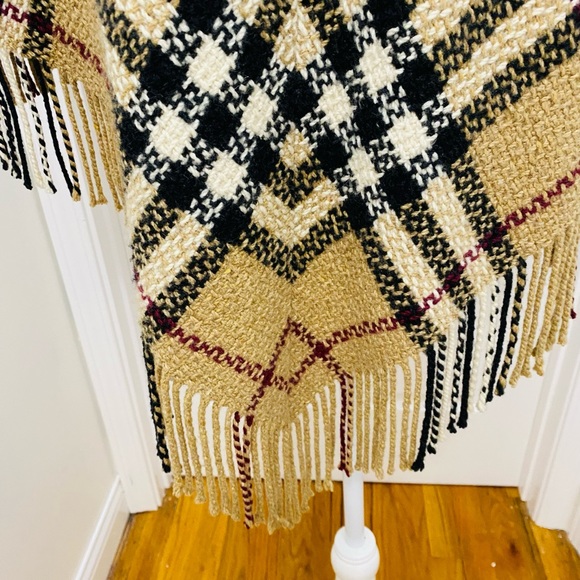Burberry Nova Check Cashmere and Wool Poncho/Shawl - Picture 3 of 8